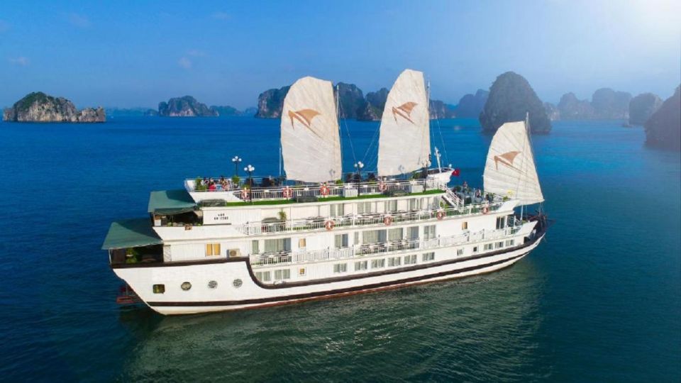Hanoi/Ninh Binh:3 Day 2 Night Bai Tu Long Bay Luxury Junk - A Quieter Bay: Why Bai Tu Long Luxury Feels Different Than Usual Halong