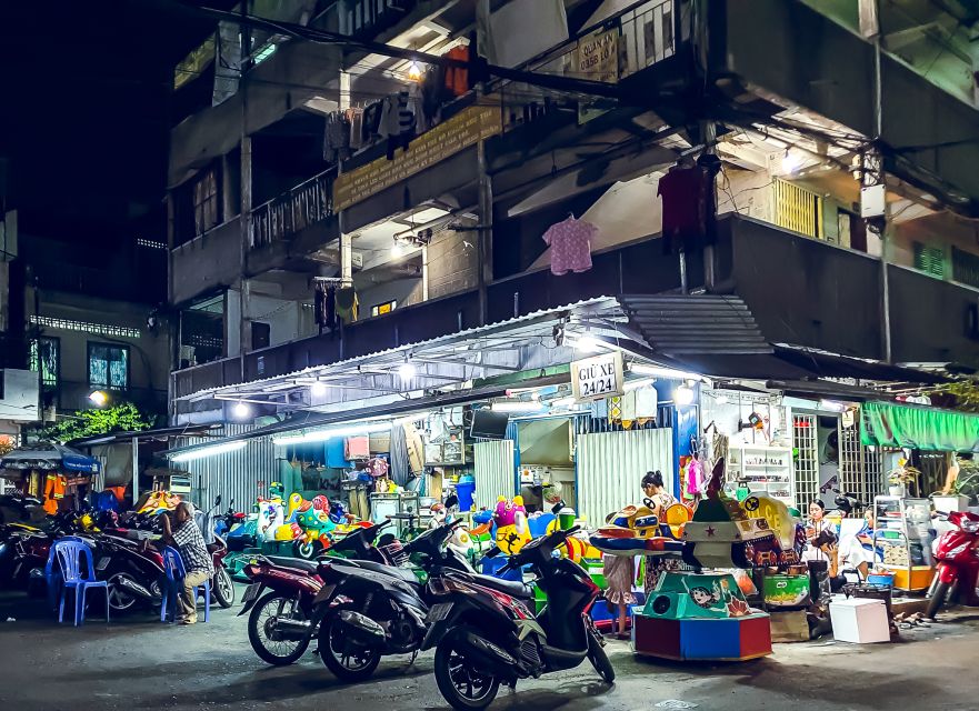 Ho Chi Minh City: Street Food and Sightseeing by Motorbike - Why motorbike street food works better than a checklist