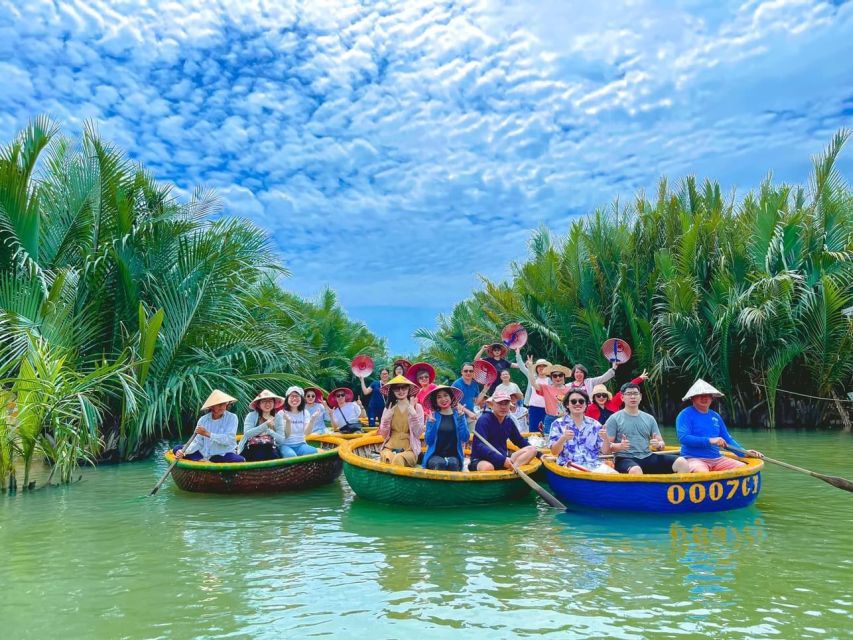 Hoi An : Cam Thanh Basket Boat Riding W Two-way Transfers - Crab catching: the quick water test that gets everyone laughing