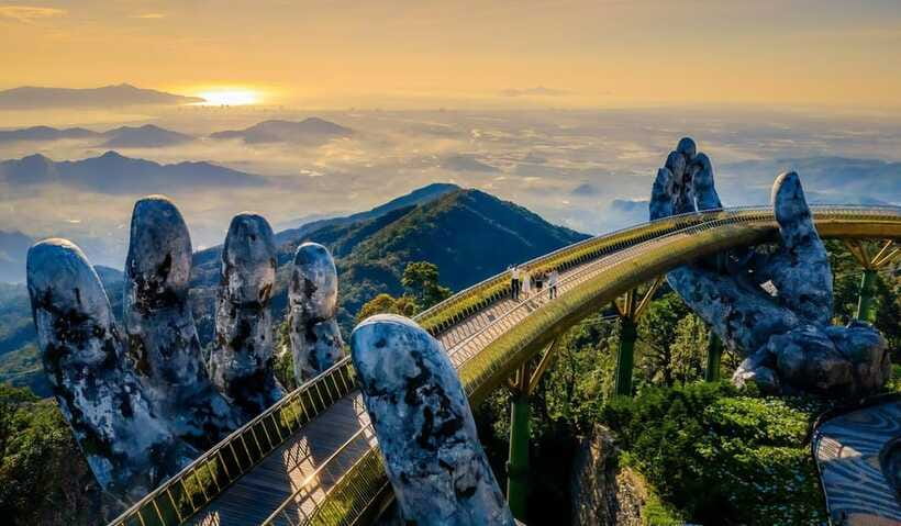 Hoi An/Da Nang: Golden Bridge and Ba Na Hill Tour - Crowd reality, comfort limits, and weather expectations
