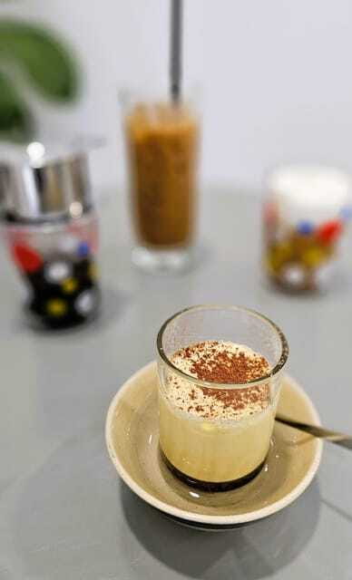 Make 3 Regions Iconic Vietnamese coffees: Brown, Salted, Egg - What happens in the room during the 90 minutes