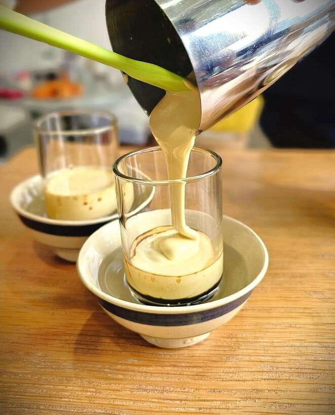 Make 3 Regions Iconic Vietnamese coffees: Brown, Salted, Egg - The instructor: Quynh’s role in why this feels effective